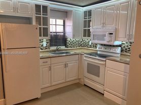 12025 SW 18th St, Miami, FL