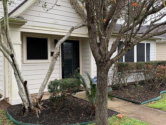 3rd image of 20938 Patriot Park Ln