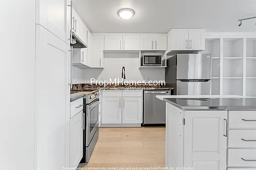 7937 SW 40th Ave #E Photo 1