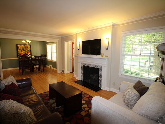 3rd image of 2503 W 50th Pl