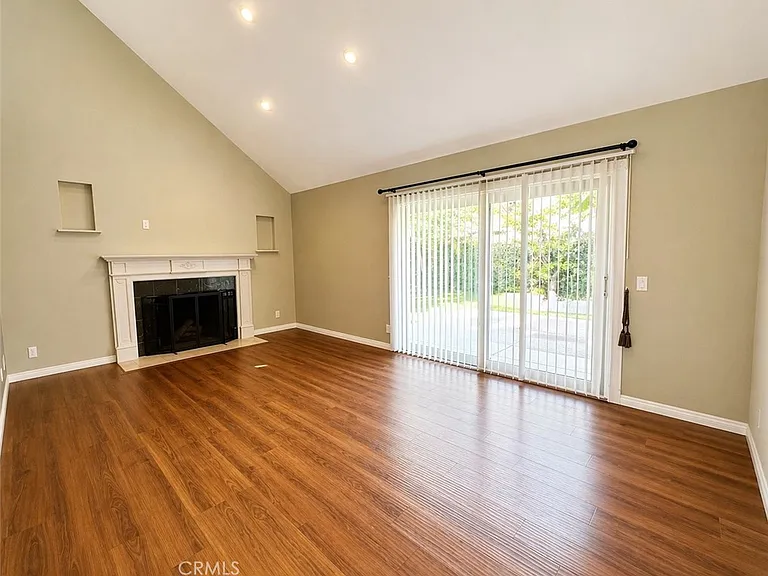 17631 Mapes Ave — Photo 8