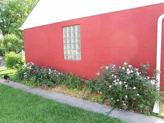 3rd image of 2914 Garfield Ave