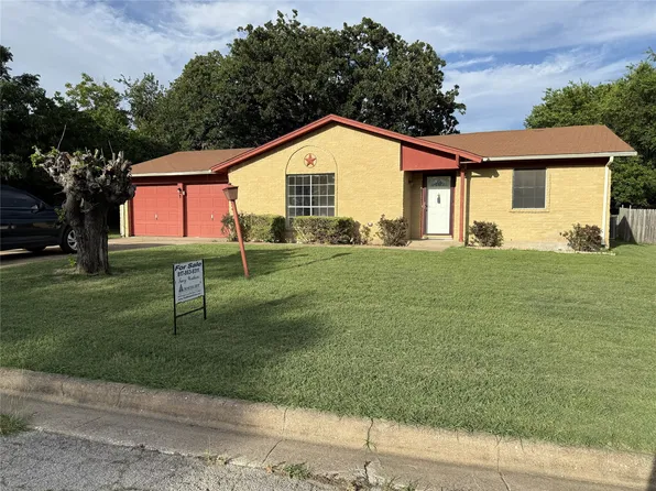 6355 Hanger Park Dr, Forest Hill, TX 76119