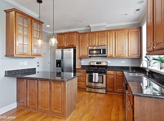 3rd image of 4306 N Saint Louis Ave APT 3D