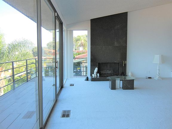 4th image of 517 Palos Verdes Dr W