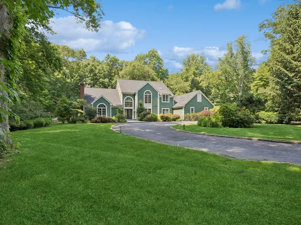 60 April Drive, Easton, CT 06612