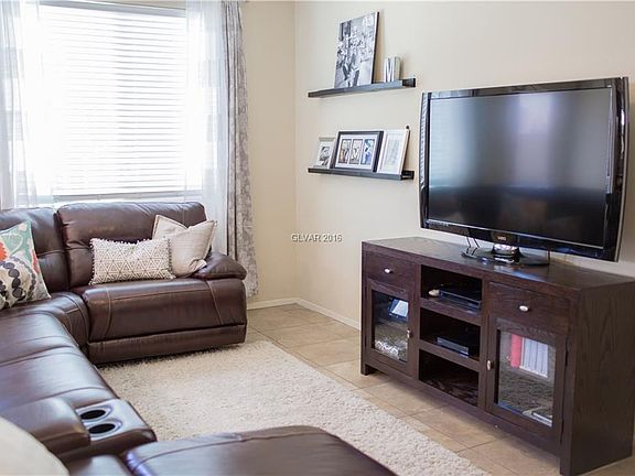 3rd image of 10817 Hunters Green Ave