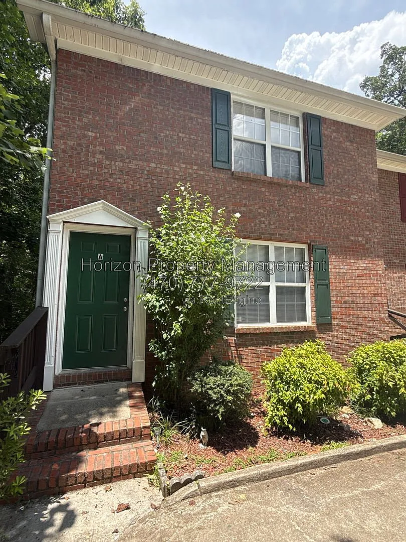 2 bed, 1.5 bath, 1040 sqft, $1,525 — Photo 1