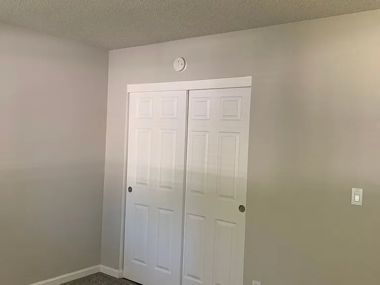 Dry Creek Apartments — Photo 11