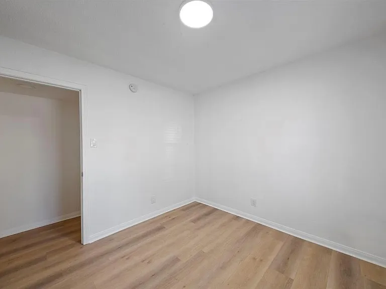 700 Lyle West Ave #A — Photo 3