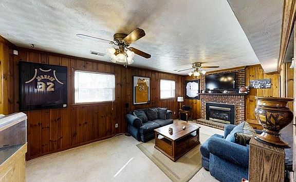 3rd image of 6006 Slumber Ln