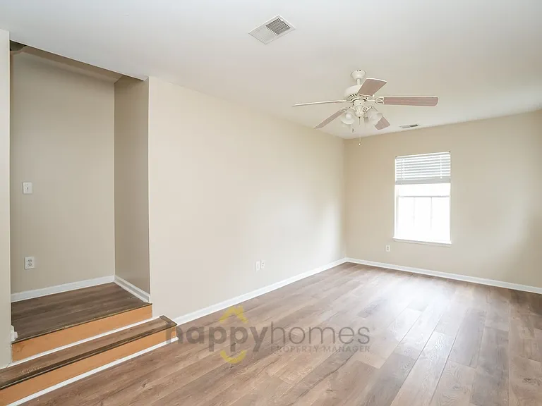 1481 Endicot Way — Photo 21