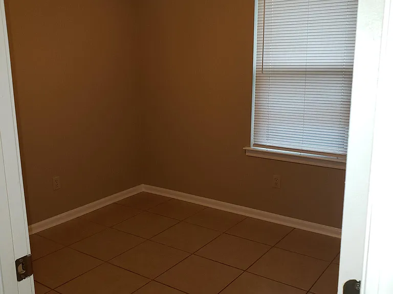 10676 Heatherwood Dr — Photo 7