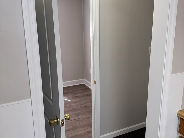 422 Wellington Ave — Photo 11