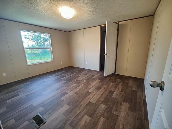 5th image of 203 W Mimosa Dr #4