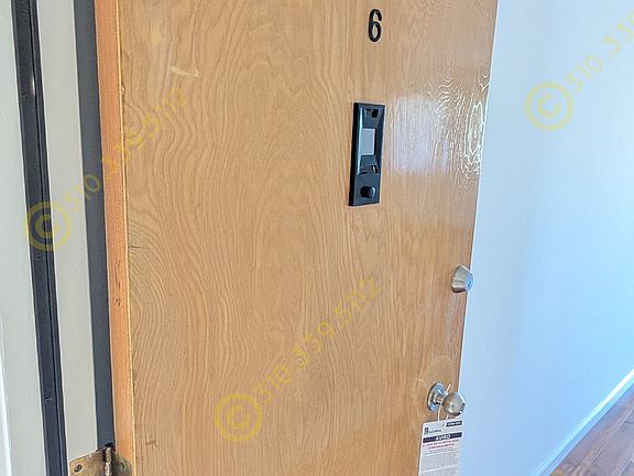 4th image of 1027 N Stanley Ave APT 6