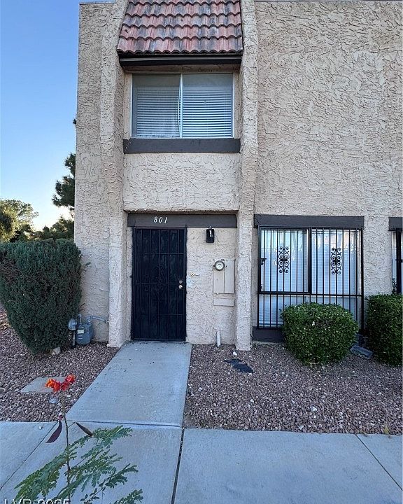1st image of 801 Pepperwood Ln