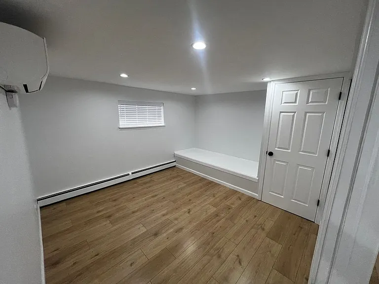 25 Spruce St — Photo 8