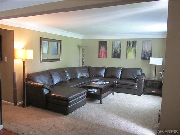 2nd image of 28 Wellington Ave