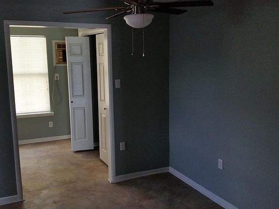 4th image of 441 Morningview Dr