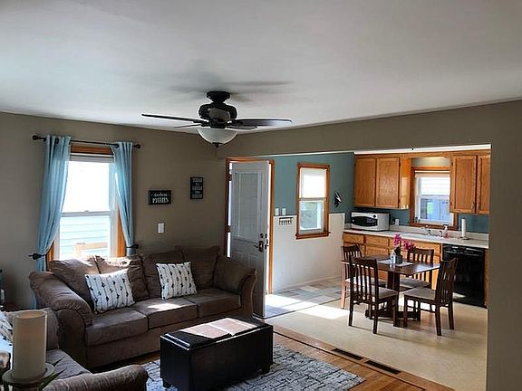 3rd image of 76 Almont Ave