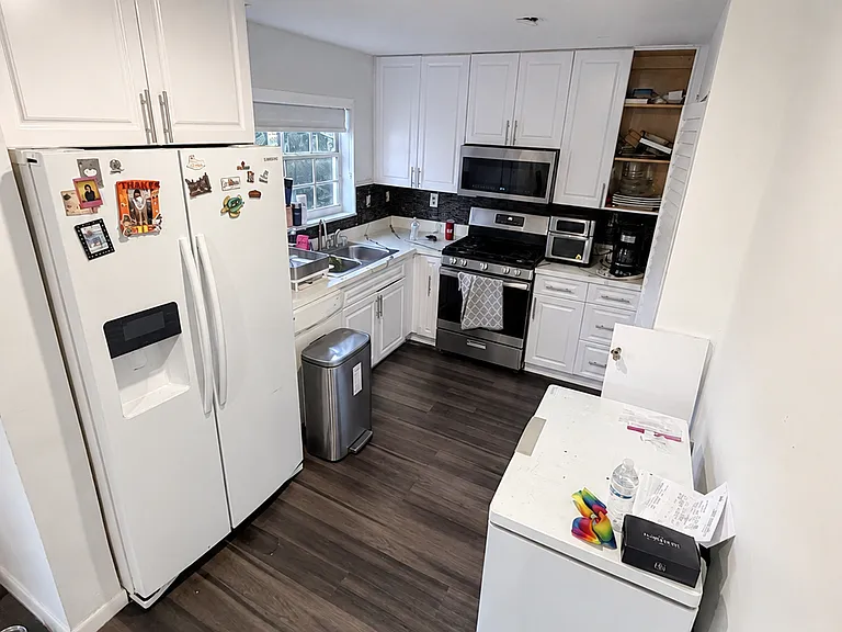 13990 SW 160th Ter — Photo 3