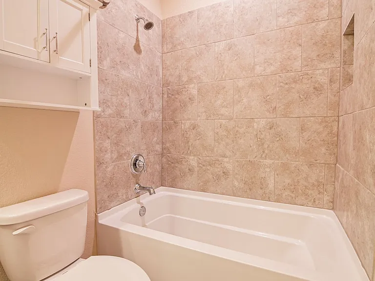 6715 Hall Of Fame Blvd — Photo 22