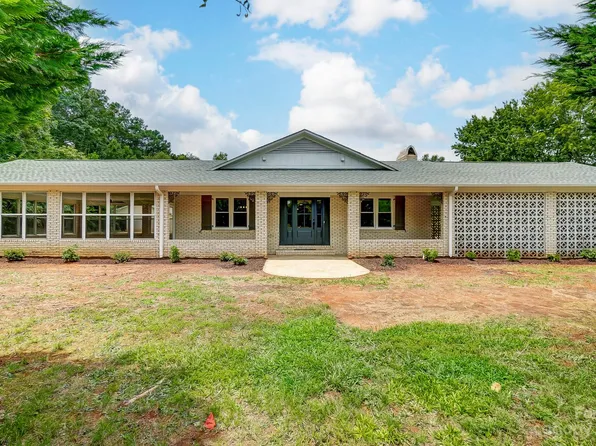 1716 Salem Ave, Lincolnton, NC 28092