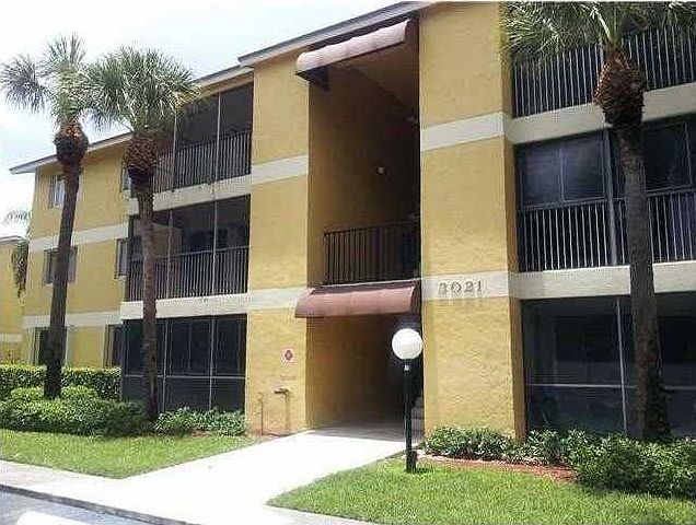 2nd image of 3021 N Oakland Forest Dr APT 306