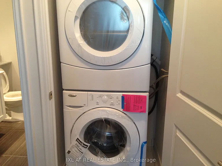 125 Western Battery Rd #2015 — Photo 10