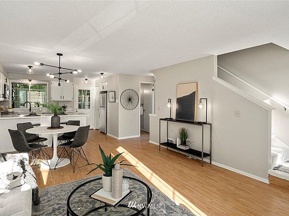 4th image of 12368 SE 41st Ln #8