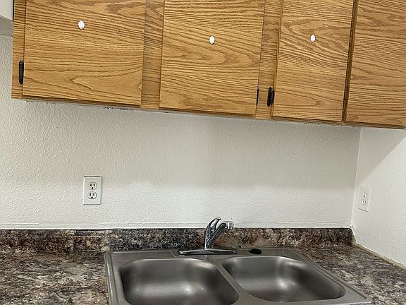 3rd image of 710 Lucaya Dr Unit B