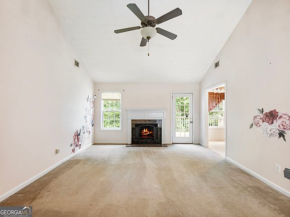 3rd image of 212 Cobblestone Ln