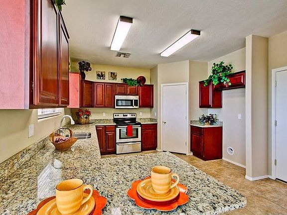4th image of 33465 N North Butte Dr