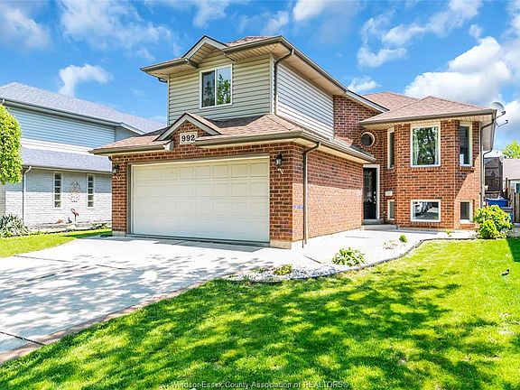 3rd image of 992 Whistler Ct