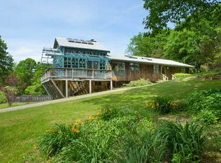 3 Oswald Lake Ln, Red Hook, NY 12571