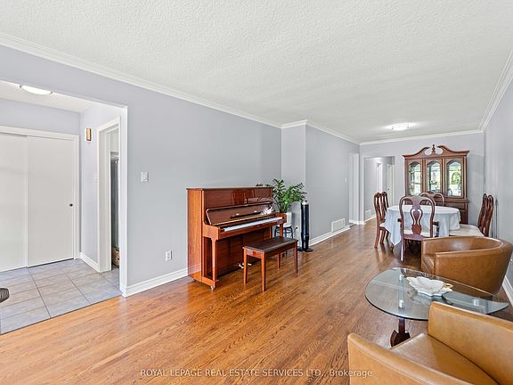 4th image of 102 Wareside Rd