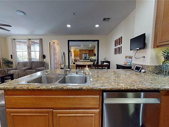 4th image of 25206 Bishop Ct