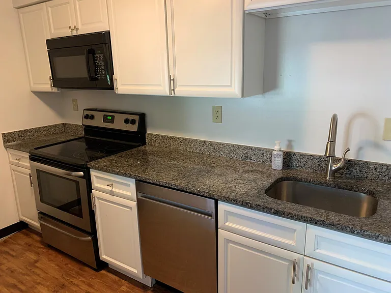 505 Hunters Path Rd #22 — Photo 5