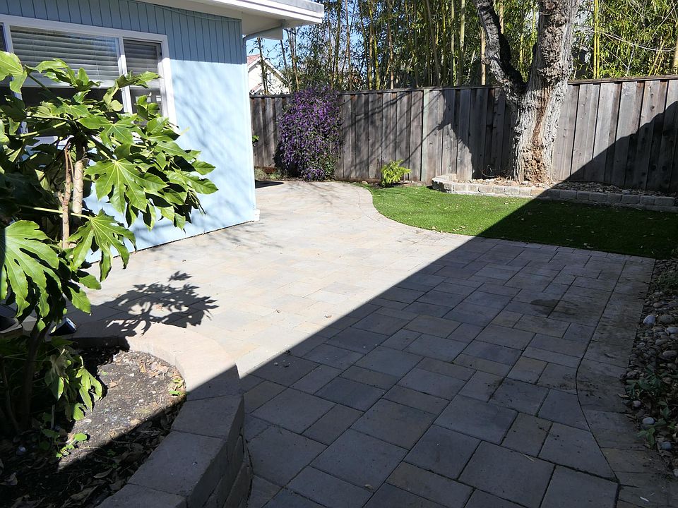 Entry Patio Area.