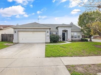 1899 Martinho Avenue, Tulare, CA, 93274