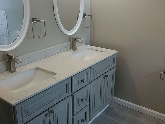 3rd image of 260 Lee St APT 201