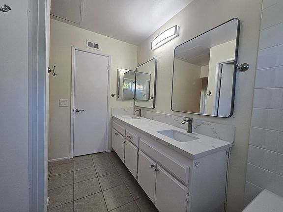 3rd image of 3109 Evening Way Unit C