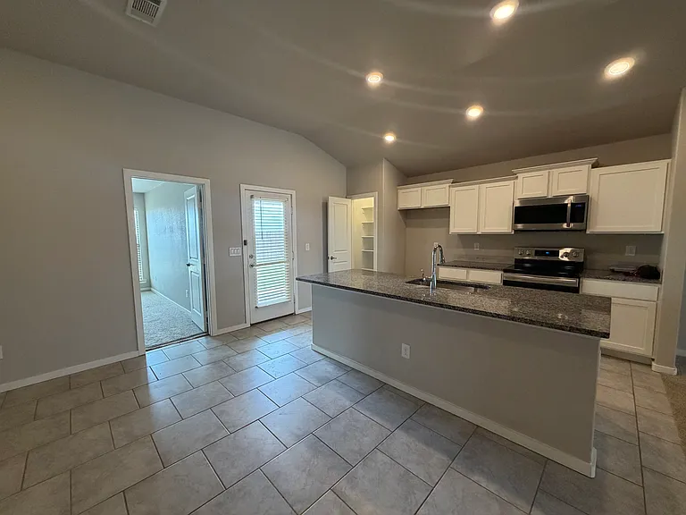 10424 Xenia Ave — Photo 13