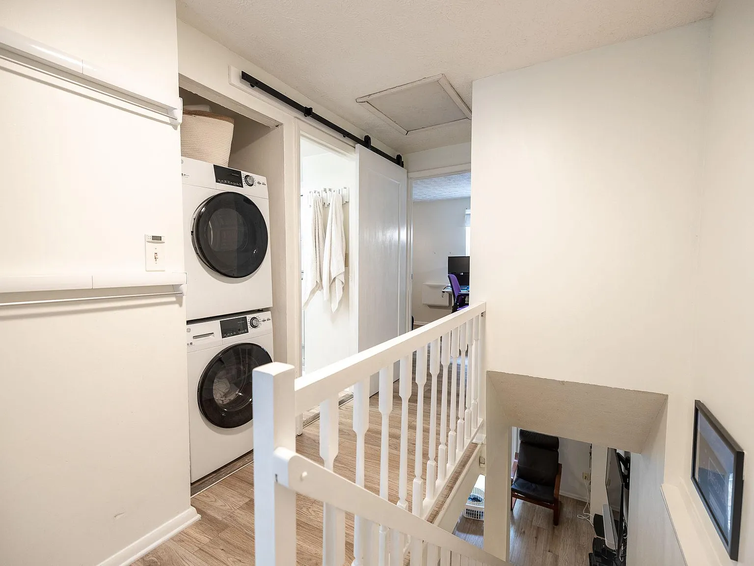 2 bed, 1.5 bath, 990 sqft, $2,000 — Photo 4