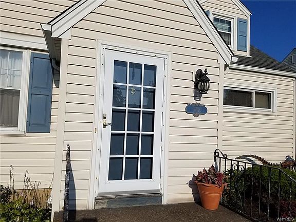 2nd image of 153 Cresthill Ave