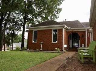 8311 Walnut Grove Rd, Cordova, TN 38018