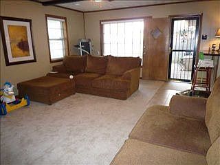 4th image of 4934 Parkside Ave