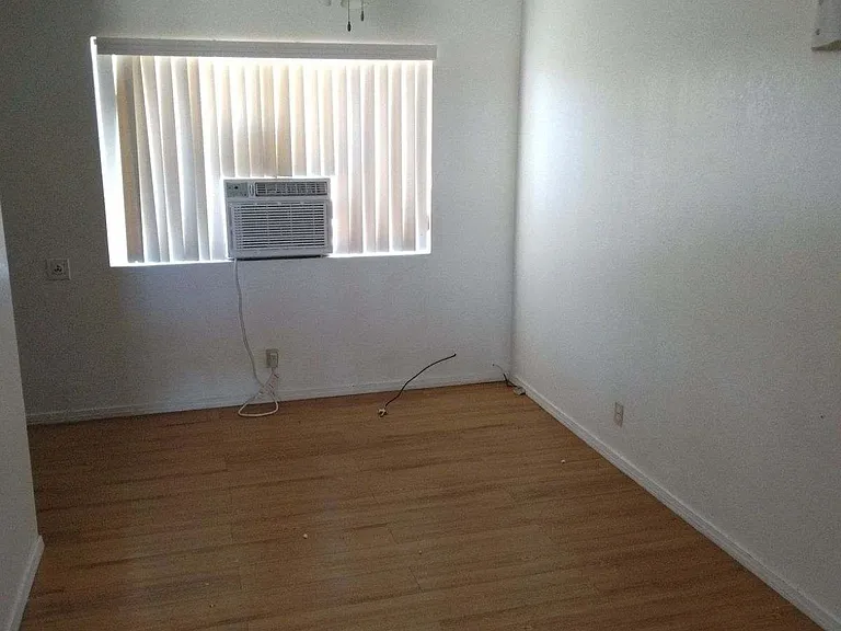 601 E Rice St #A — Photo 3