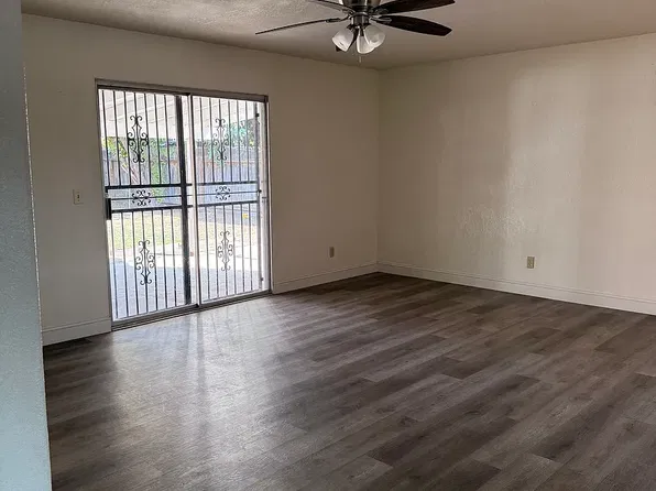 762 1/2 12th St, Sanger, CA 93657